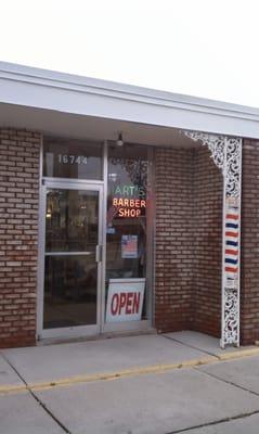Art's Barber Shop