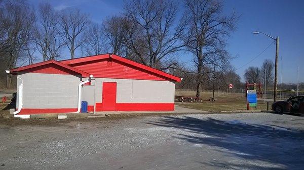 concession/utility building