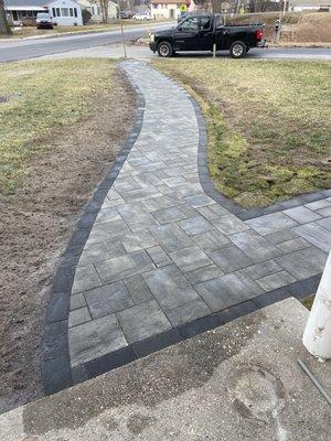 Canales Lawn Service