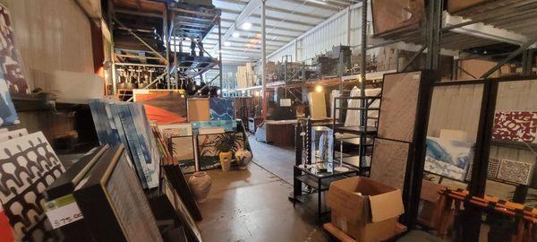 The warehouse with pieces from resorts.