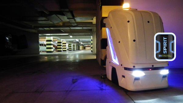 Scrubber robot for larger areas