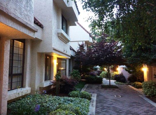 AMS assisted with design at lushly landscaped Sunnyvale townhouses