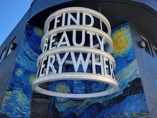 Immersive Van Gogh Exhibit