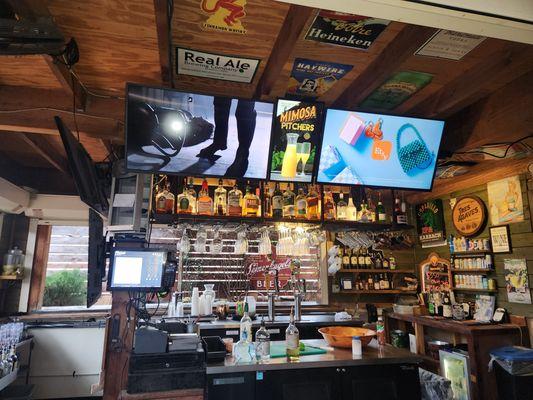 Shade Rooftop Patio Bar