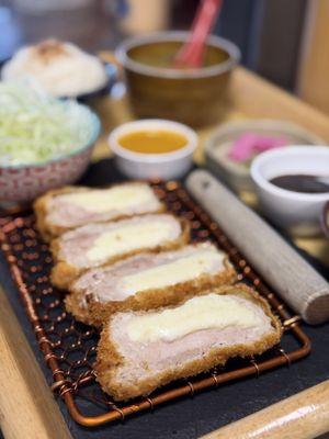 Cheese Tonkatsu mozzarella, pork