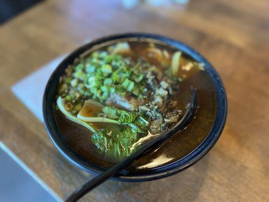 Half tendon half meat beef noodle