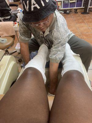 This man was asked 3 times to be more gentle with my legs. He never looked at me nor responded when I spoke to or signaled to him.