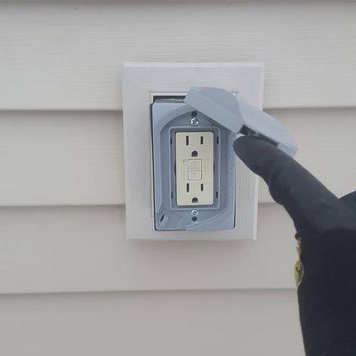 Deep Ellum Electrician