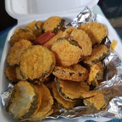 Beer battered dill pickles? I think not. Not only are they not spears or battered, they are dripping with oil, unevenly cooked& yuck!