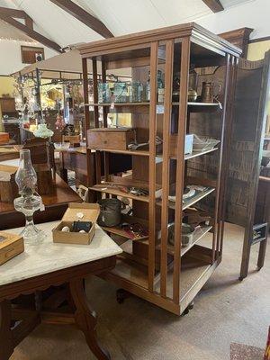 White Chapel Antiques