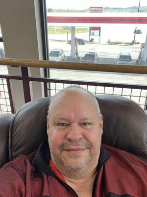 Really comfortable drivers lounge