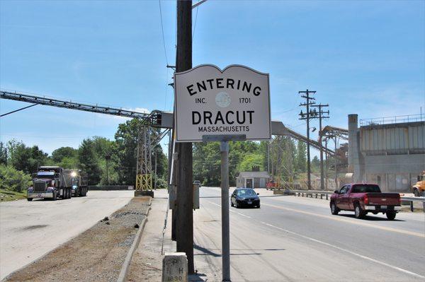 Entering Dracut from Pelham, NH