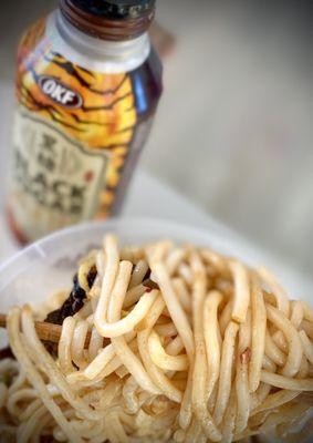 Rice noodle and milk tea, please