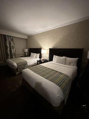 Ayres Hotel Corona East