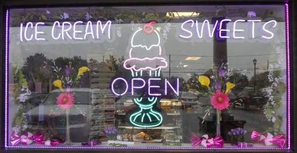 Sweets N Scoops
