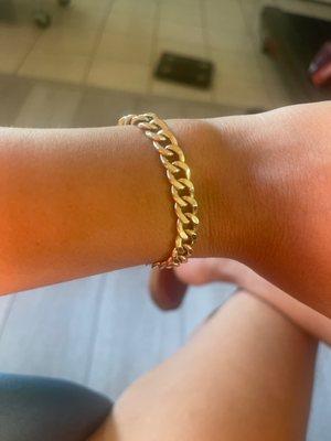 18k gold Cuban link woman's bracelet