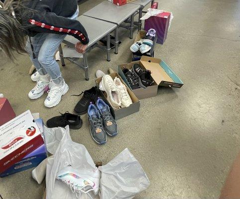 SKECHERS Warehouse Outlet