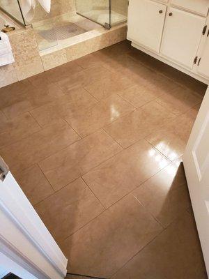 A restroom cleaned and waxed