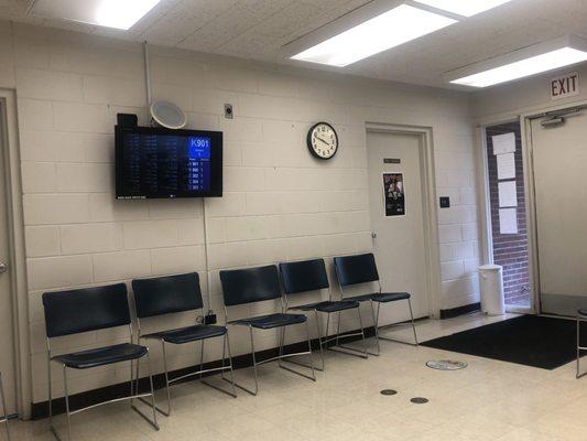 Also waiting room (not crowded)