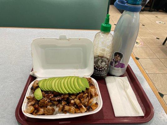 Large chicken bowl w avocado