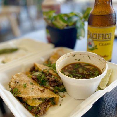 La Placita Taco Grill