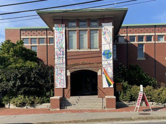 Skidompha Public Library