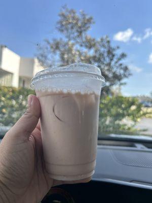 Iced chai latte with vanilla