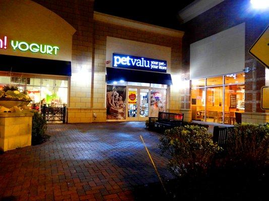 Pet Valu Wayne -- Storefront