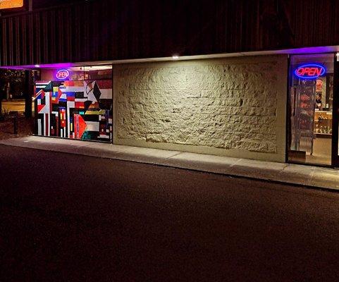 Monday-Saturday: 9am-9pm
Sunday: 10am-8pm