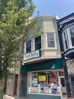 Apple Valley Natural Foods