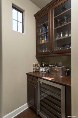 Do you guys notice the difference between the two pictures!
This was a fun project!!
#interiordesign #signaturecustomhomesaz #remodels