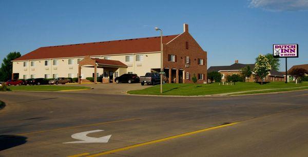 Dutch Inn & Suites