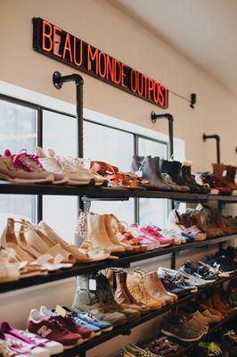 Beau Monde Outpost Shoe Wall