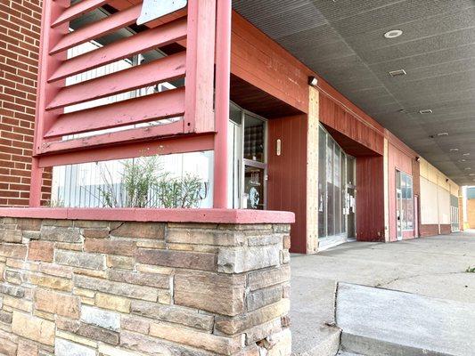 Lady Adrienne’s Beauty & Barber Salon