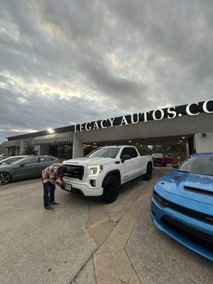 I brought this truck ezy and fast thx to moe