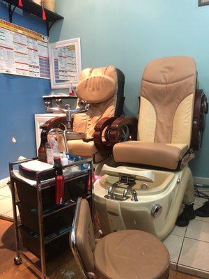 Worst customer service ever, don't waste your time and money coming to this place