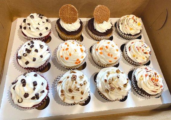 Celebrating birthdays tonight and stopped in at Sweet Em's for some yummy treats! Excellent work!