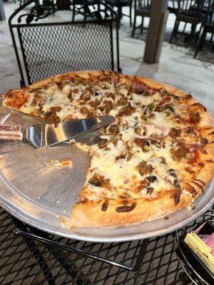 Deluxe Pizza sub meatballs