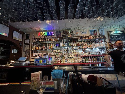 Larry's Lounge