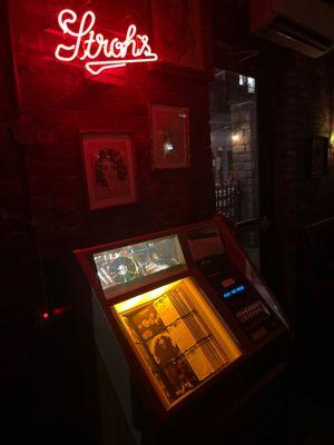 Dolly's Swing & Dive