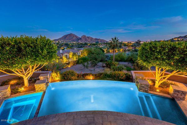 Paradise Valley Luxury Home.
Call us to Sell YOUR Home! 602-295-1987