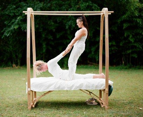 AshiThai, Mobile Ashiatsu, Stretching