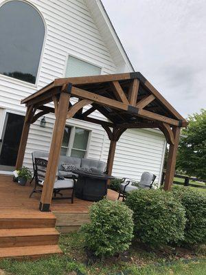 Gazebo kit assembled for a Versailles customer.