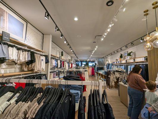 Clean store interior!