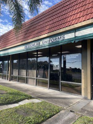 Design Lab Uniforms That Serve