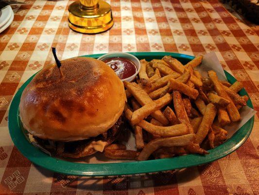 Woodsman Buger with fries