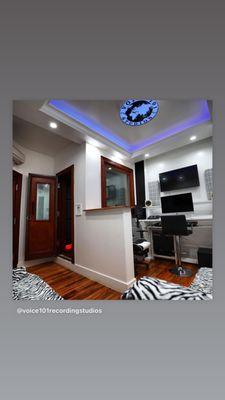 Voice 101 Recording Studios