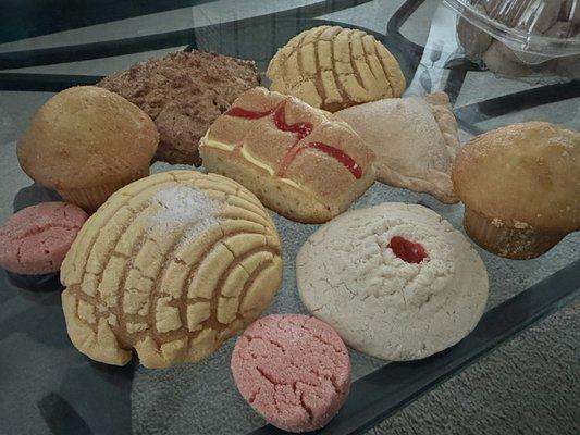 To Good To Go pickup - was supposed to be 14 butter cookies.