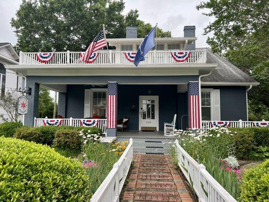 The front porch -- great for enjoying a morning coffee or an evening glass of wine!