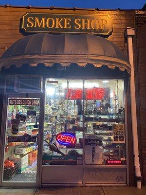 Toxic Environment & Convenience Store The Employee has a Hatred & will verbally show it Toward Military Veterans & Rutgers Students 